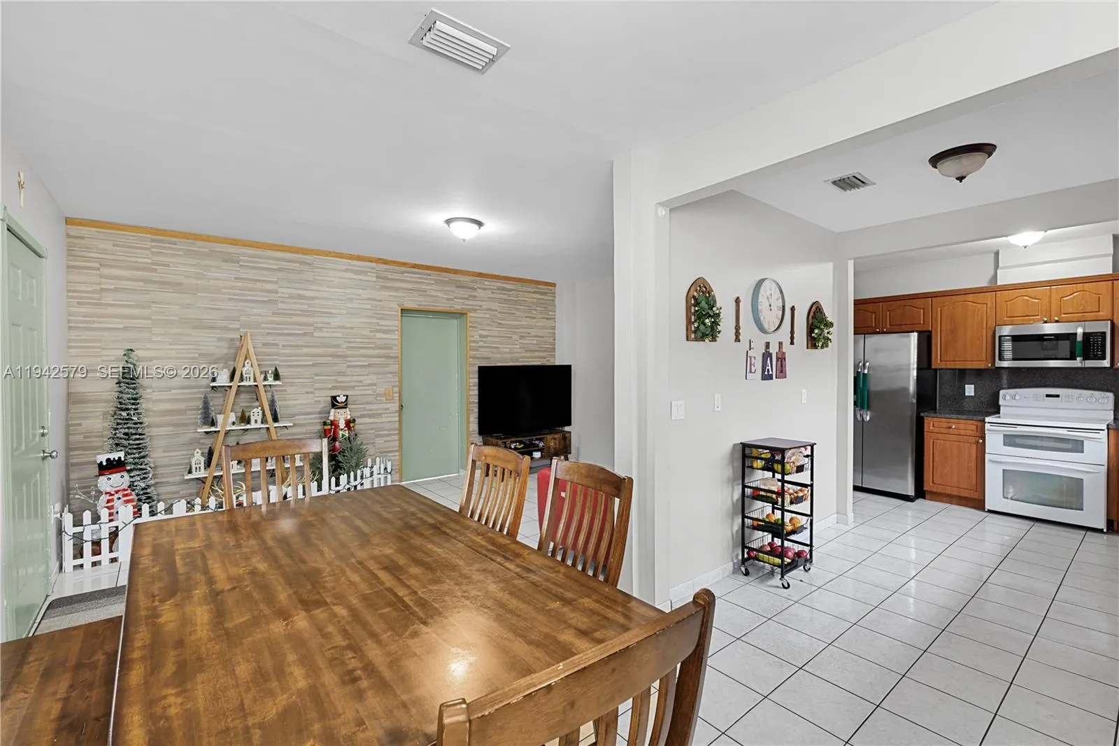 2818 Sw 2nd St, Miami, Florida 33135, Miami, Florida 33135, ,Residential Income,For Sale,2818 Sw 2nd St, Miami, Florida 33135,A11942579