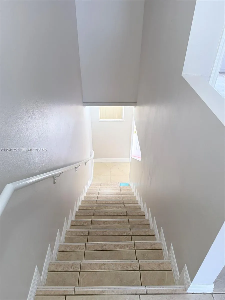 527 W 68th St 1, Hialeah, Florida 33014, Hialeah, Florida 33014, 2 Bedrooms Bedrooms, ,2 BathroomsBathrooms,Residential Lease,For Rent,527 W 68th St 1, Hialeah, Florida 33014,A11946793