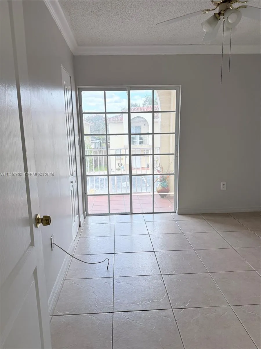 527 W 68th St 1, Hialeah, Florida 33014, Hialeah, Florida 33014, 2 Bedrooms Bedrooms, ,2 BathroomsBathrooms,Residential Lease,For Rent,527 W 68th St 1, Hialeah, Florida 33014,A11946793