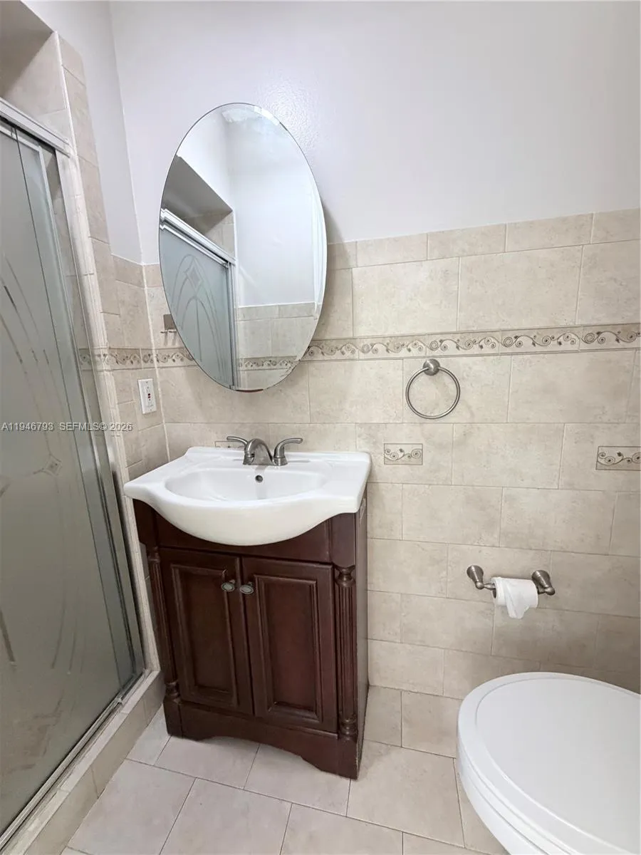 527 W 68th St 1, Hialeah, Florida 33014, Hialeah, Florida 33014, 2 Bedrooms Bedrooms, ,2 BathroomsBathrooms,Residential Lease,For Rent,527 W 68th St 1, Hialeah, Florida 33014,A11946793