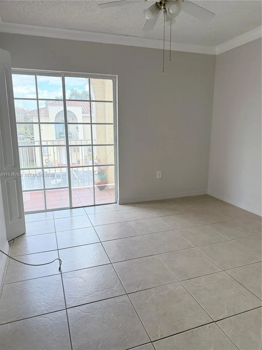 527 W 68th St 1, Hialeah, Florida 33014, Hialeah, Florida 33014, 2 Bedrooms Bedrooms, ,2 BathroomsBathrooms,Residential Lease,For Rent,527 W 68th St 1, Hialeah, Florida 33014,A11946793