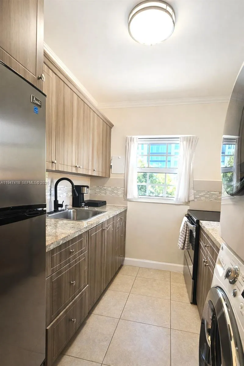 70 31st Street 2, Miami, Florida 33127, Miami, Florida 33127, 2 Bedrooms Bedrooms, ,1 BathroomBathrooms,Residential Lease,For Rent,70 31st Street 2, Miami, Florida 33127,A11947418