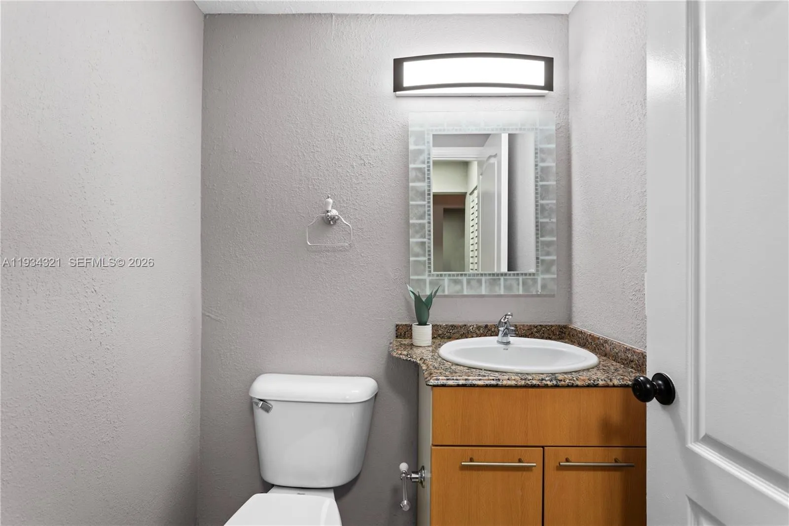 677 Ne 24th St 604, Miami, Florida 33137, Miami, Florida 33137, 1 Bedroom Bedrooms, ,1 BathroomBathrooms,Residential,For Sale,677 Ne 24th St 604, Miami, Florida 33137,A11934321