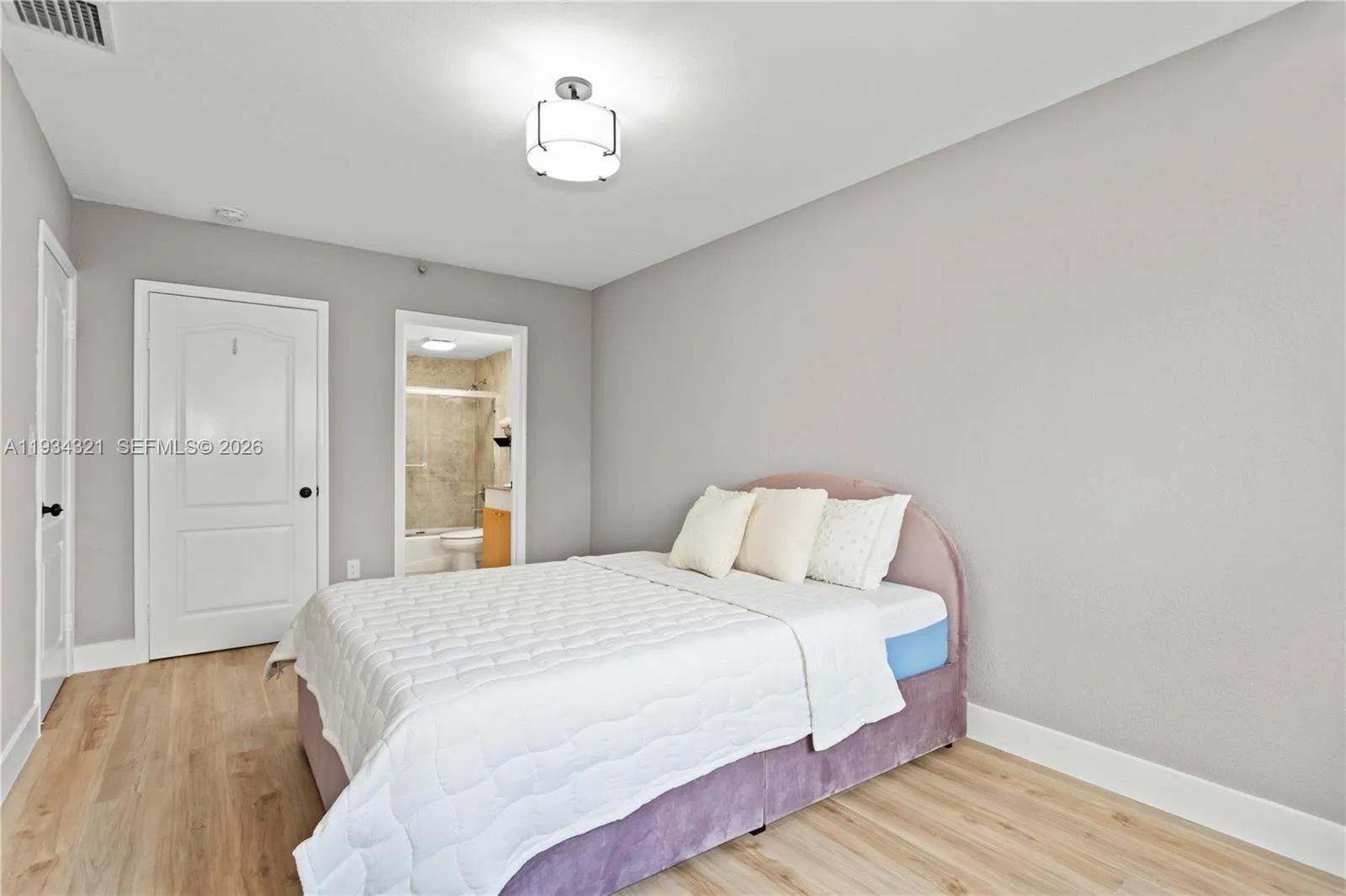 677 Ne 24th St 604, Miami, Florida 33137, Miami, Florida 33137, 1 Bedroom Bedrooms, ,1 BathroomBathrooms,Residential,For Sale,677 Ne 24th St 604, Miami, Florida 33137,A11934321