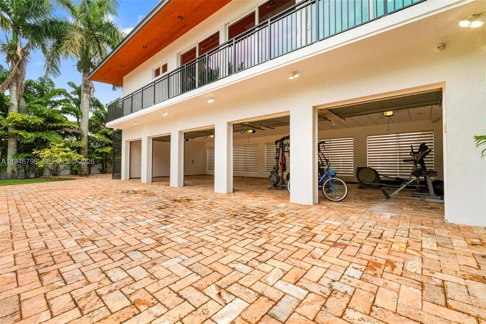 185 Sw 130th Ave, Miami, Florida 33184, Miami, Florida 33184, 6 Bedrooms Bedrooms, ,7 BathroomsBathrooms,Residential,For Sale,185 Sw 130th Ave, Miami, Florida 33184,A11946798