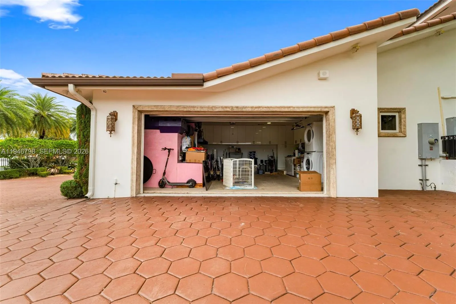 185 Sw 130th Ave, Miami, Florida 33184, Miami, Florida 33184, 6 Bedrooms Bedrooms, ,7 BathroomsBathrooms,Residential,For Sale,185 Sw 130th Ave, Miami, Florida 33184,A11946798