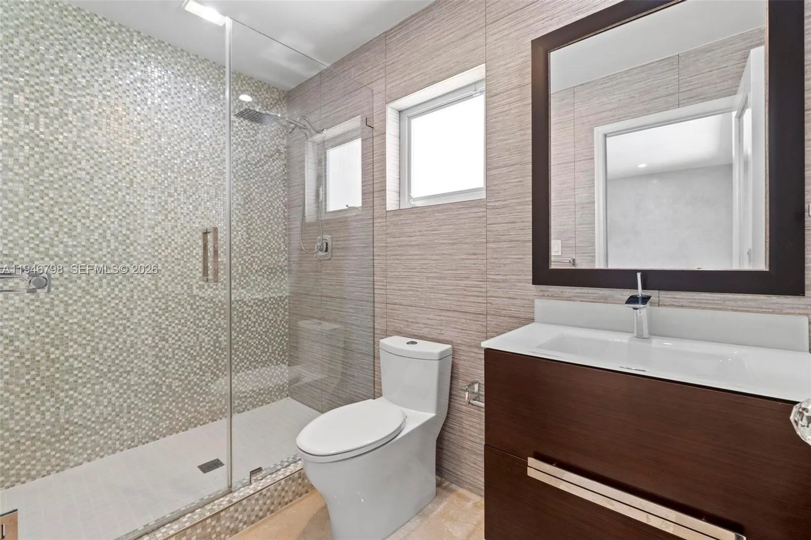 185 Sw 130th Ave, Miami, Florida 33184, Miami, Florida 33184, 6 Bedrooms Bedrooms, ,7 BathroomsBathrooms,Residential,For Sale,185 Sw 130th Ave, Miami, Florida 33184,A11946798