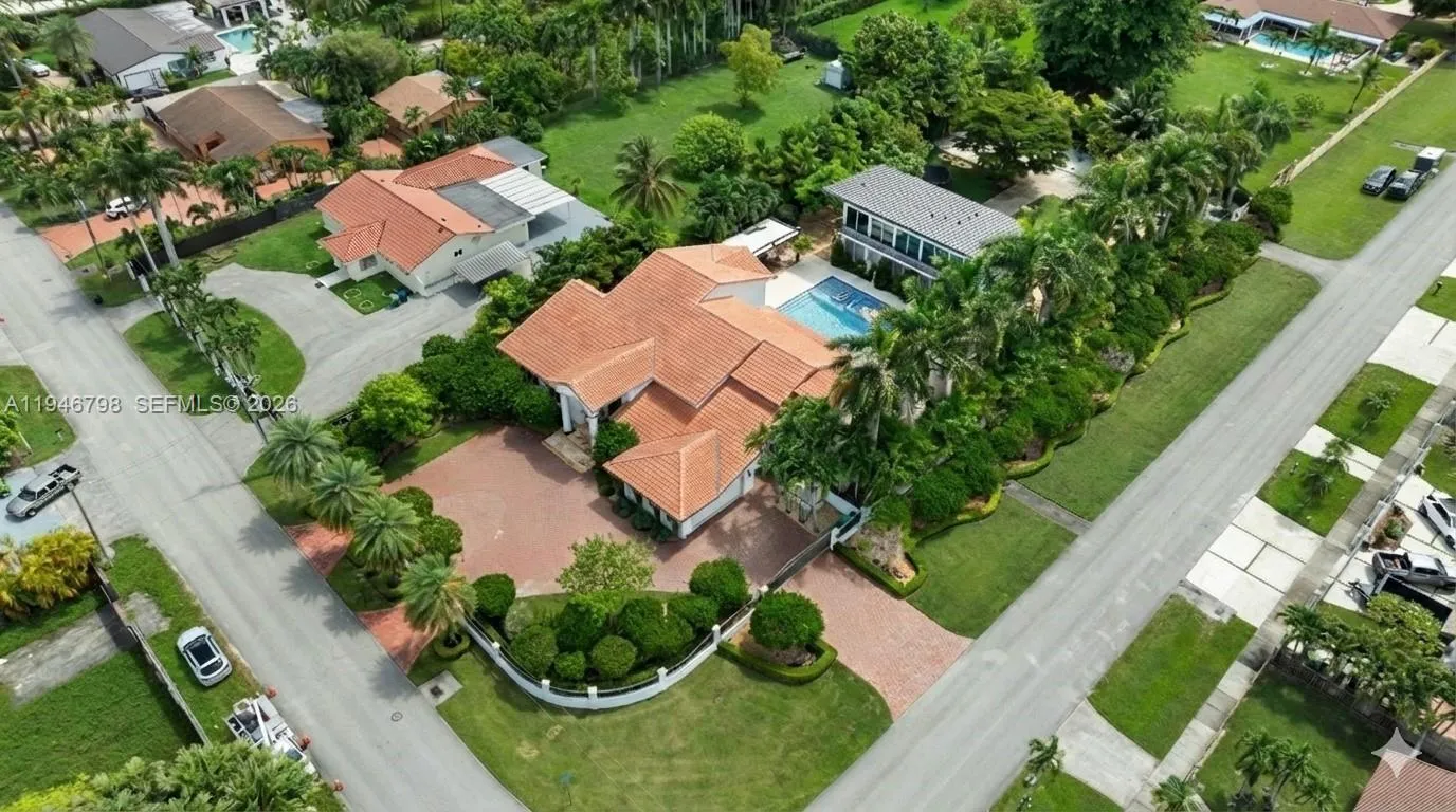 185 Sw 130th Ave, Miami, Florida 33184, Miami, Florida 33184, 6 Bedrooms Bedrooms, ,7 BathroomsBathrooms,Residential,For Sale,185 Sw 130th Ave, Miami, Florida 33184,A11946798