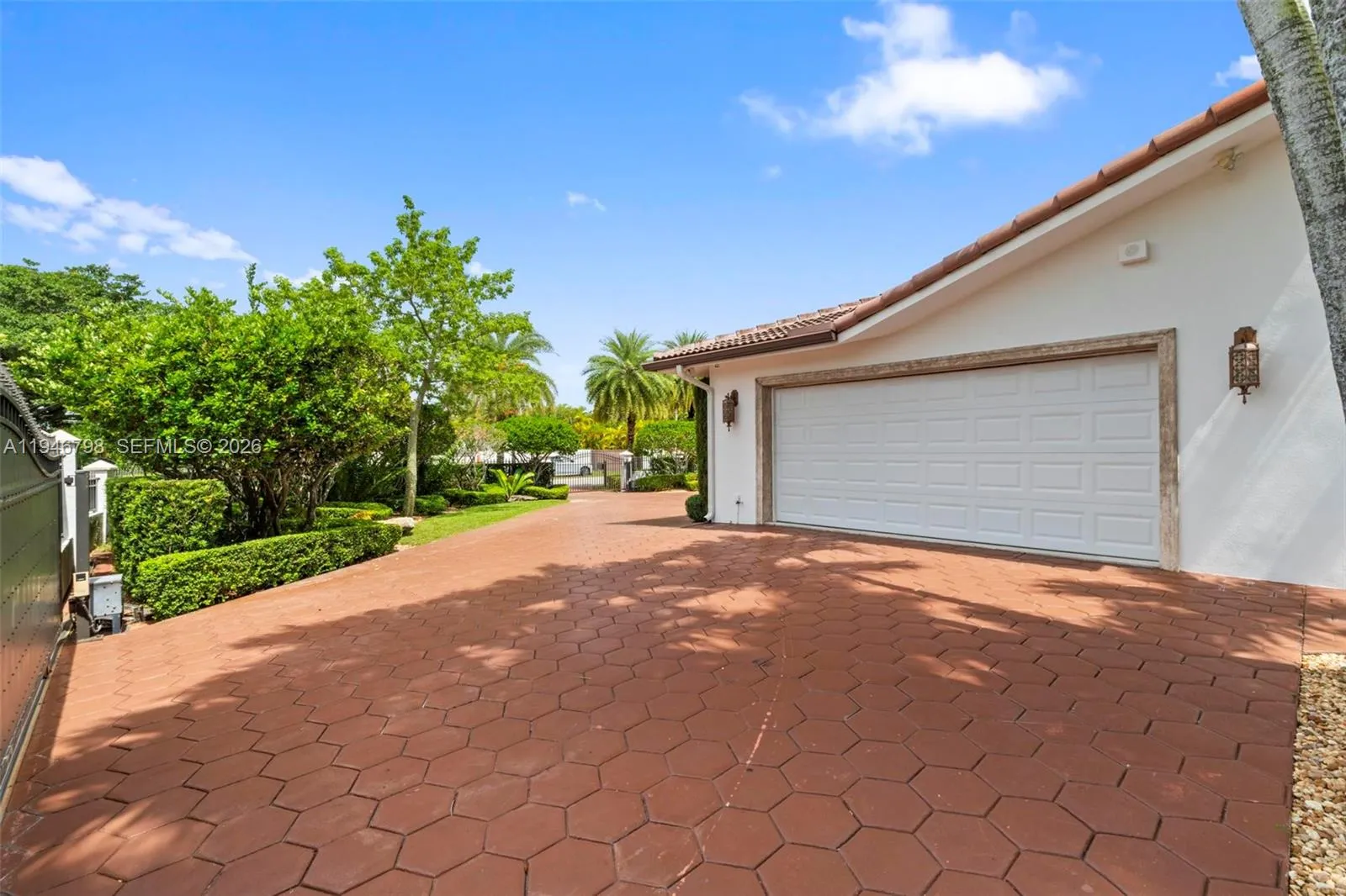 185 Sw 130th Ave, Miami, Florida 33184, Miami, Florida 33184, 6 Bedrooms Bedrooms, ,7 BathroomsBathrooms,Residential,For Sale,185 Sw 130th Ave, Miami, Florida 33184,A11946798