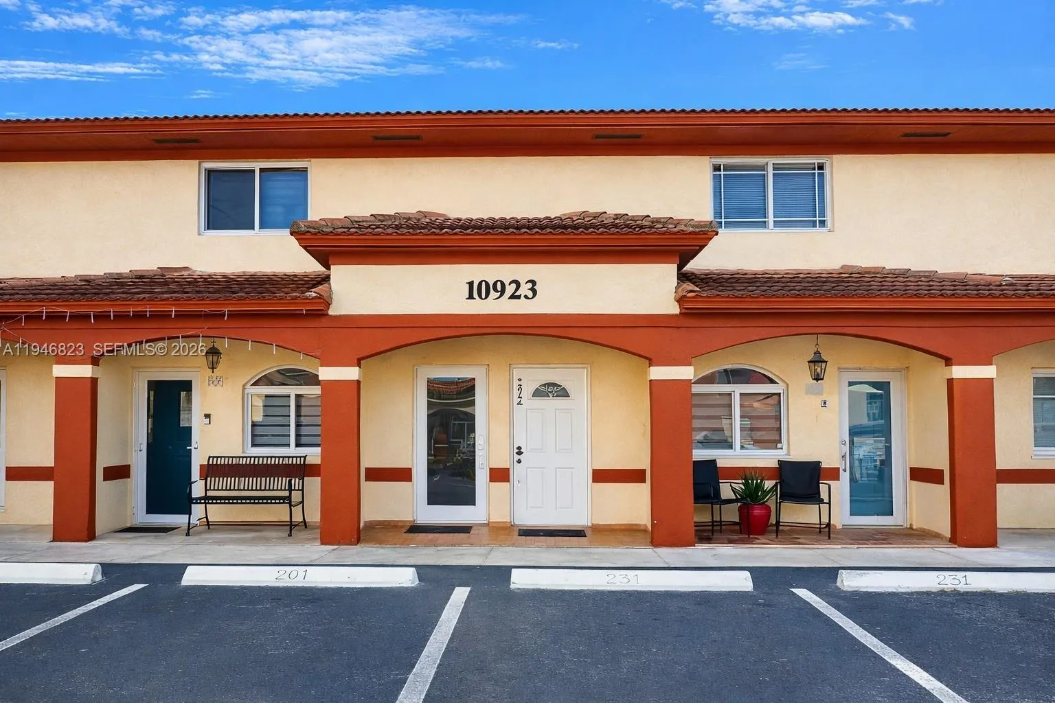 10923 W Okeechobee Rd 201, Hialeah Gardens, Florid, Hialeah Gardens, Florida 33018, 3 Bedrooms Bedrooms, ,2 BathroomsBathrooms,Residential,For Sale,10923 W Okeechobee Rd 201, Hialeah Gardens, Florid,A11946823