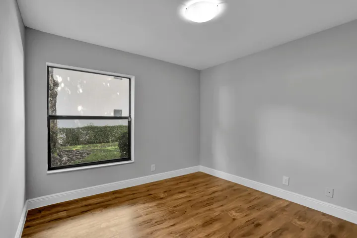 26-web-or-mls-001L4160