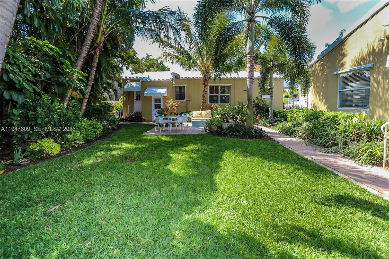 2535 Lincoln St, Hollywood, Florida 33020, Hollywood, Florida 33020, ,Residential Income,For Sale,2535 Lincoln St, Hollywood, Florida 33020,A11947609