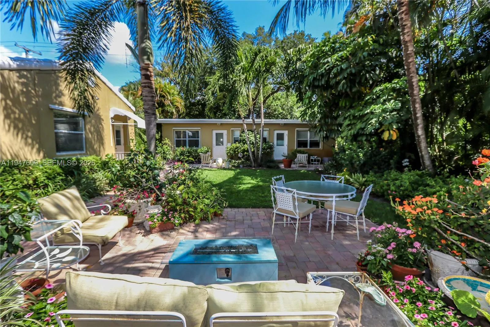 2535 Lincoln St, Hollywood, Florida 33020, Hollywood, Florida 33020, ,Residential Income,For Sale,2535 Lincoln St, Hollywood, Florida 33020,A11947609
