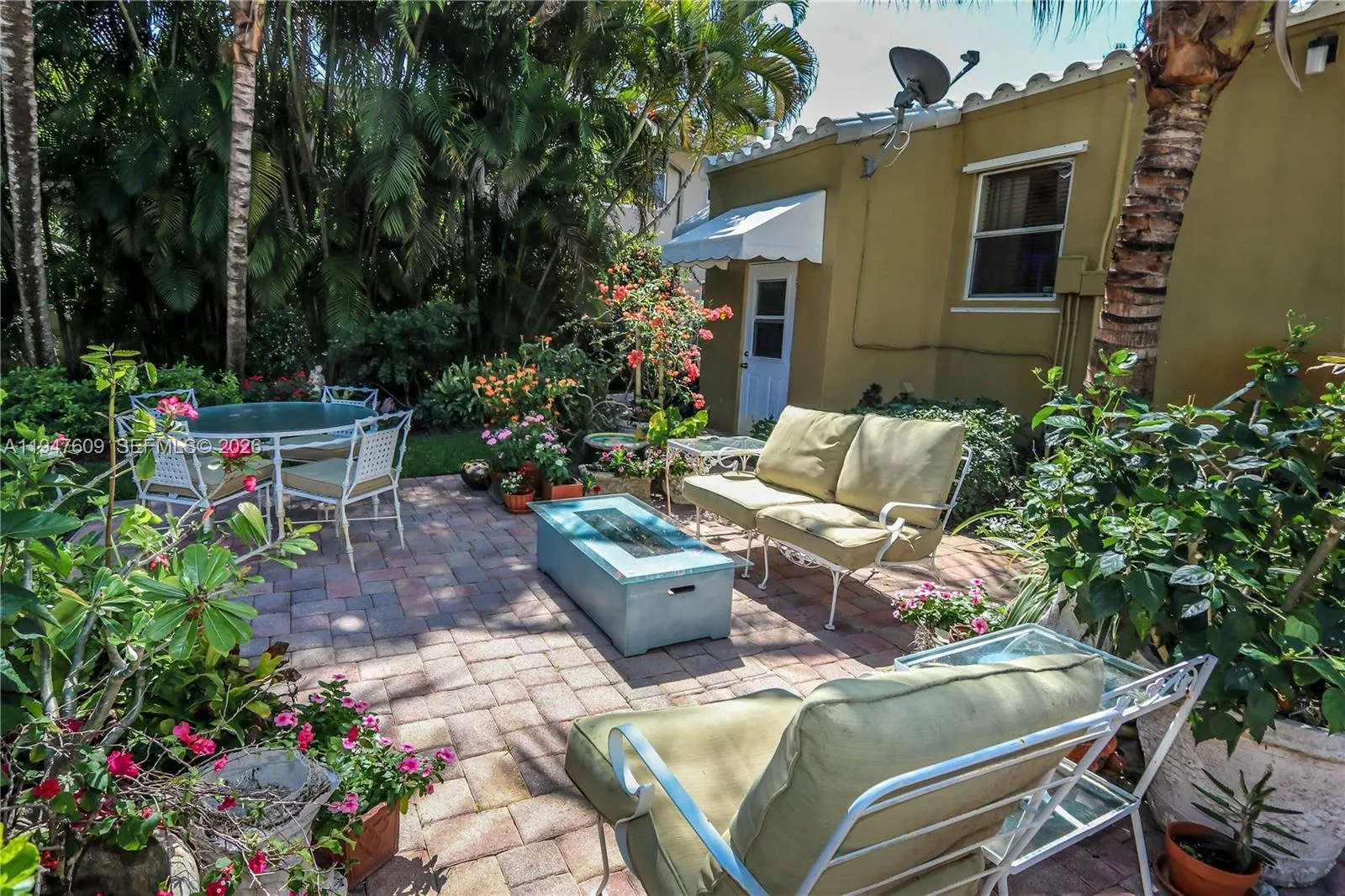 2535 Lincoln St, Hollywood, Florida 33020, Hollywood, Florida 33020, ,Residential Income,For Sale,2535 Lincoln St, Hollywood, Florida 33020,A11947609