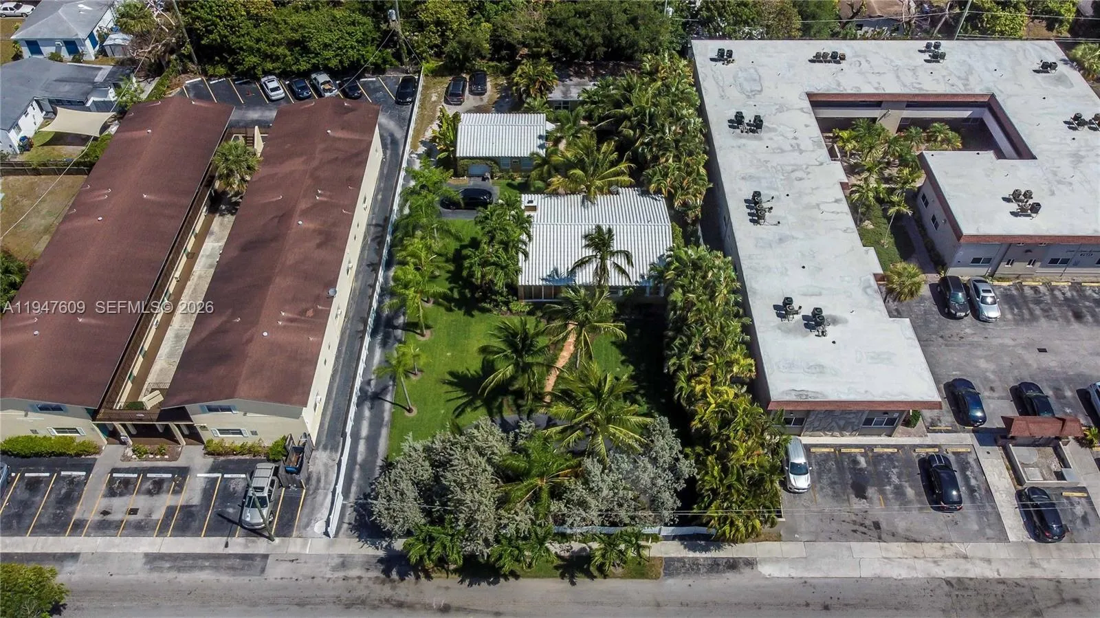 2535 Lincoln St, Hollywood, Florida 33020, Hollywood, Florida 33020, ,Residential Income,For Sale,2535 Lincoln St, Hollywood, Florida 33020,A11947609