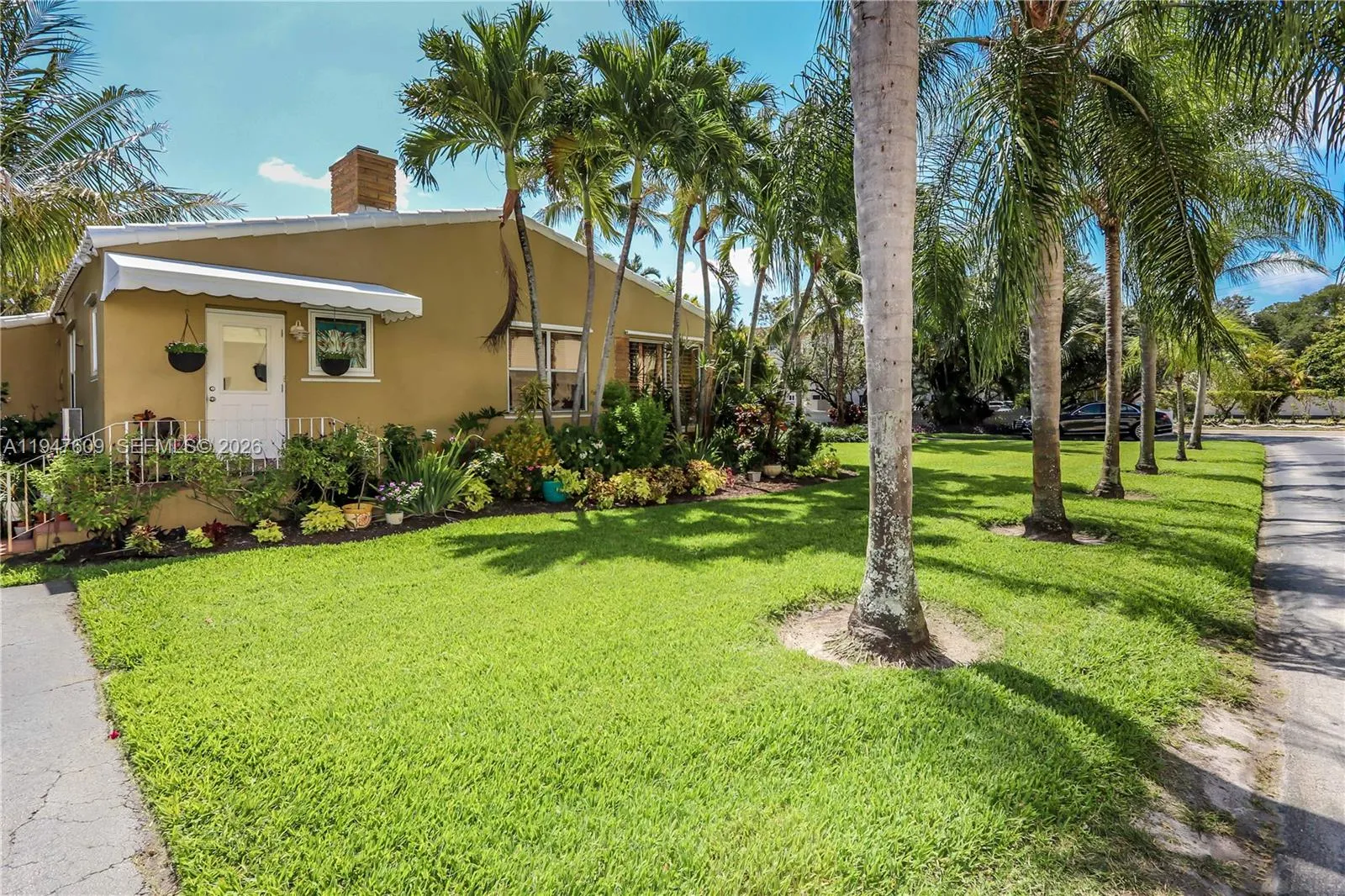 2535 Lincoln St, Hollywood, Florida 33020, Hollywood, Florida 33020, ,Residential Income,For Sale,2535 Lincoln St, Hollywood, Florida 33020,A11947609