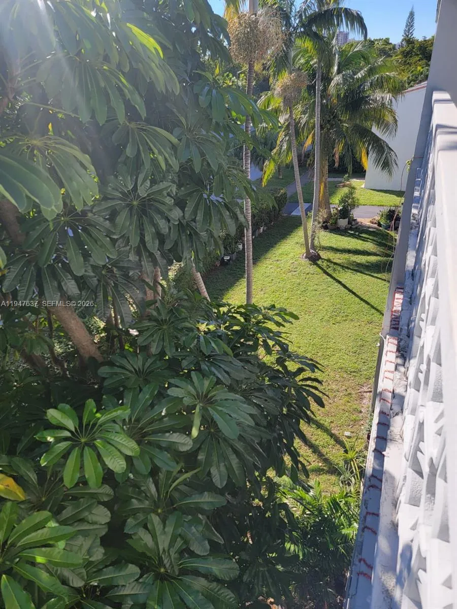 2005 Sans Souci Blvd 303, North Miami, Florida 331, North Miami, Florida 33181, 2 Bedrooms Bedrooms, ,2 BathroomsBathrooms,Residential Lease,For Rent,2005 Sans Souci Blvd 303, North Miami, Florida 331,A11947637