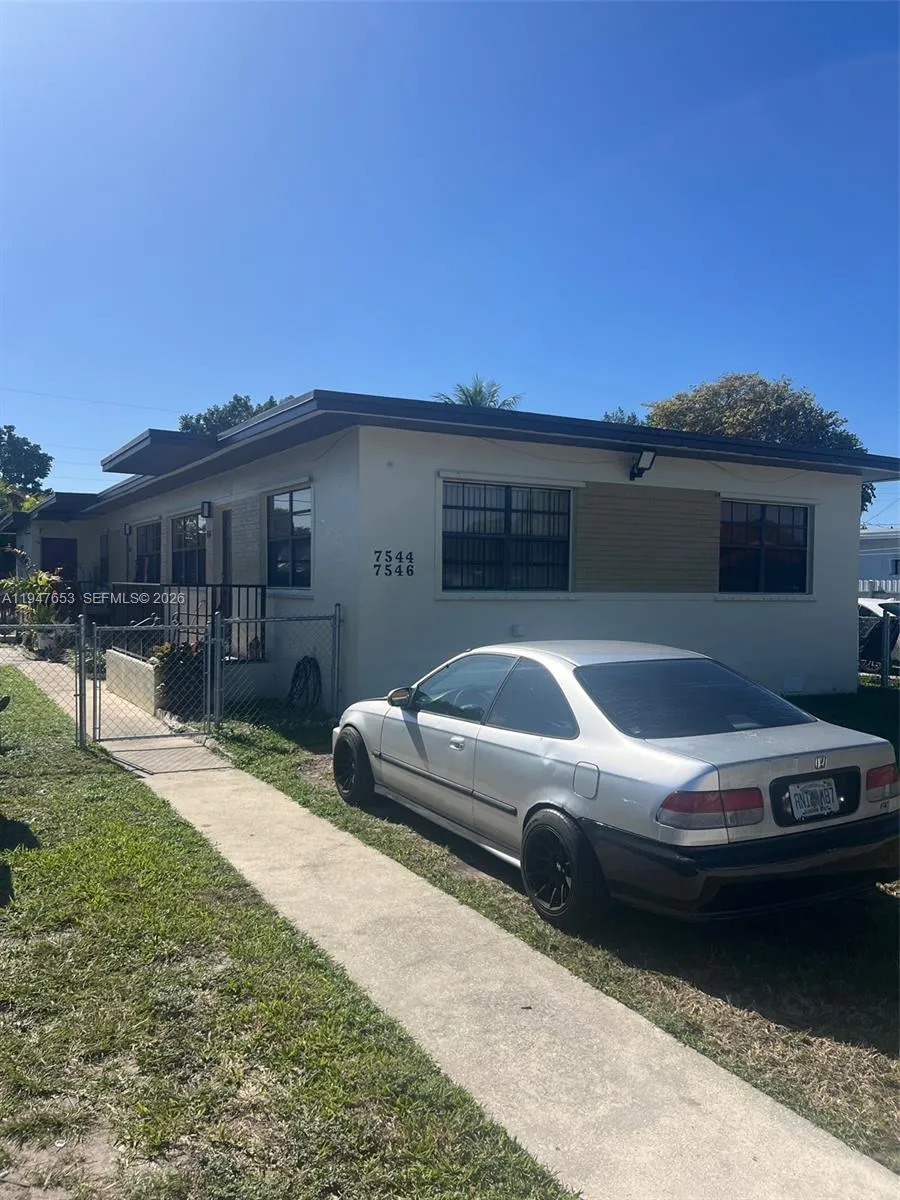 7546 Nw 2nd Ter, Miami, Florida 33126, Miami, Florida 33126, ,Residential Income,For Sale,7546 Nw 2nd Ter, Miami, Florida 33126,A11947653