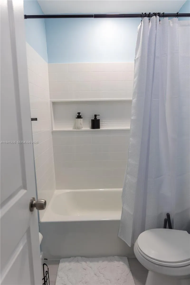 250 Nw 14th Way 250, Dania Beach, Florida 33004, Dania Beach, Florida 33004, 3 Bedrooms Bedrooms, ,1 BathroomBathrooms,Residential Lease,For Rent,250 Nw 14th Way 250, Dania Beach, Florida 33004,A11941226