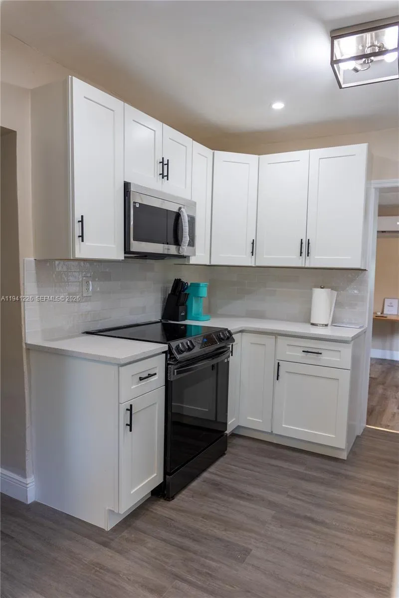 250 Nw 14th Way 250, Dania Beach, Florida 33004, Dania Beach, Florida 33004, 3 Bedrooms Bedrooms, ,1 BathroomBathrooms,Residential Lease,For Rent,250 Nw 14th Way 250, Dania Beach, Florida 33004,A11941226