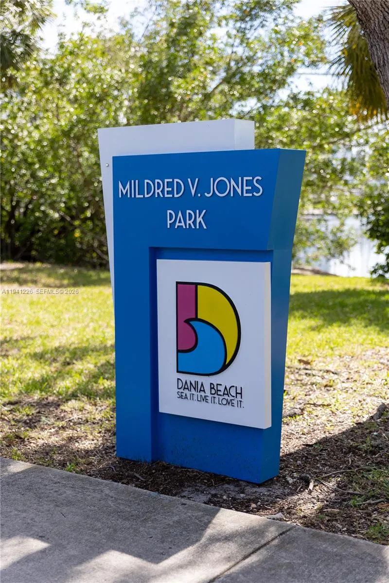 250 Nw 14th Way 250, Dania Beach, Florida 33004, Dania Beach, Florida 33004, 3 Bedrooms Bedrooms, ,1 BathroomBathrooms,Residential Lease,For Rent,250 Nw 14th Way 250, Dania Beach, Florida 33004,A11941226