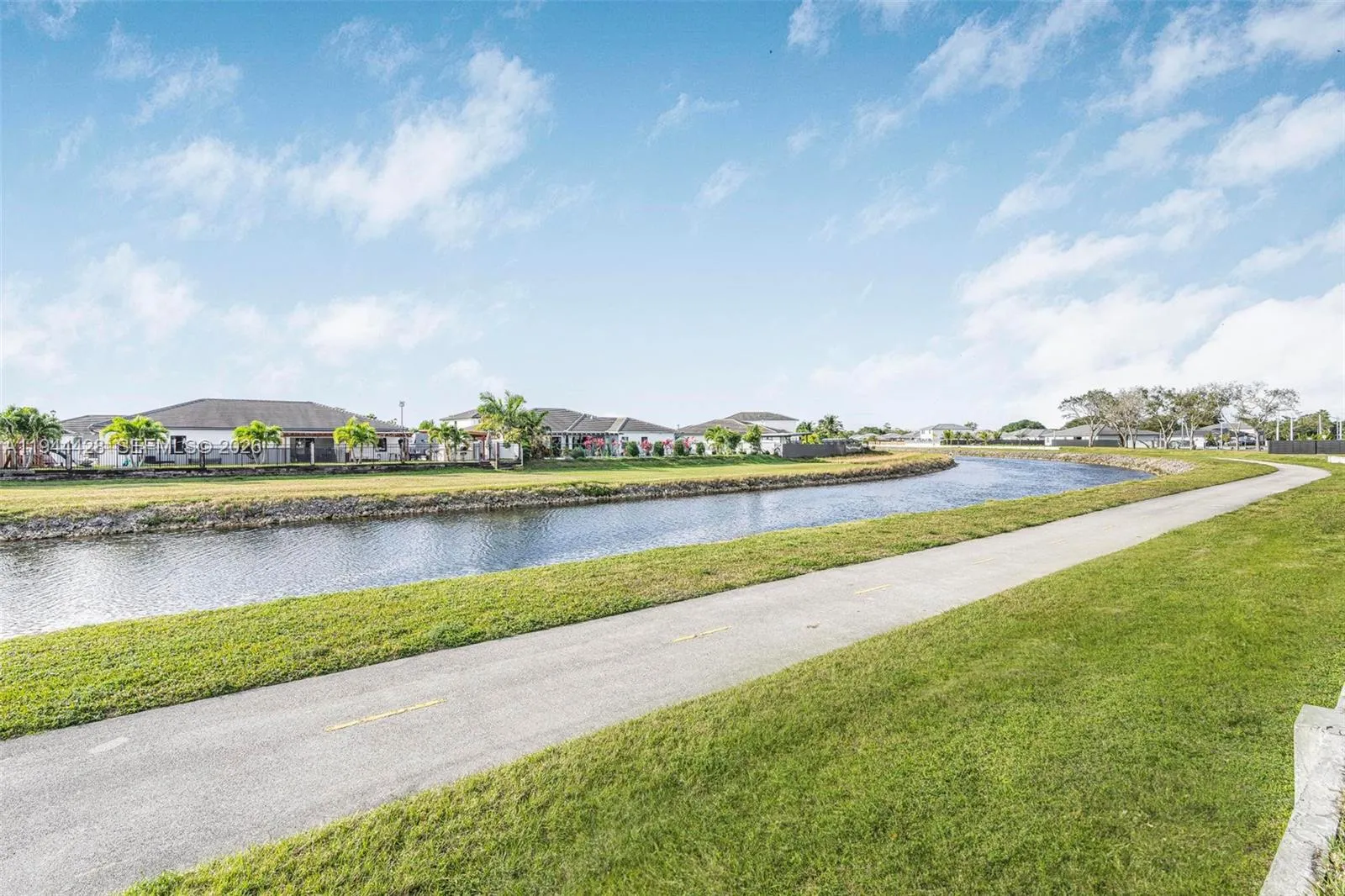 two-way bike path takes to Larry Thompson park and black point marina