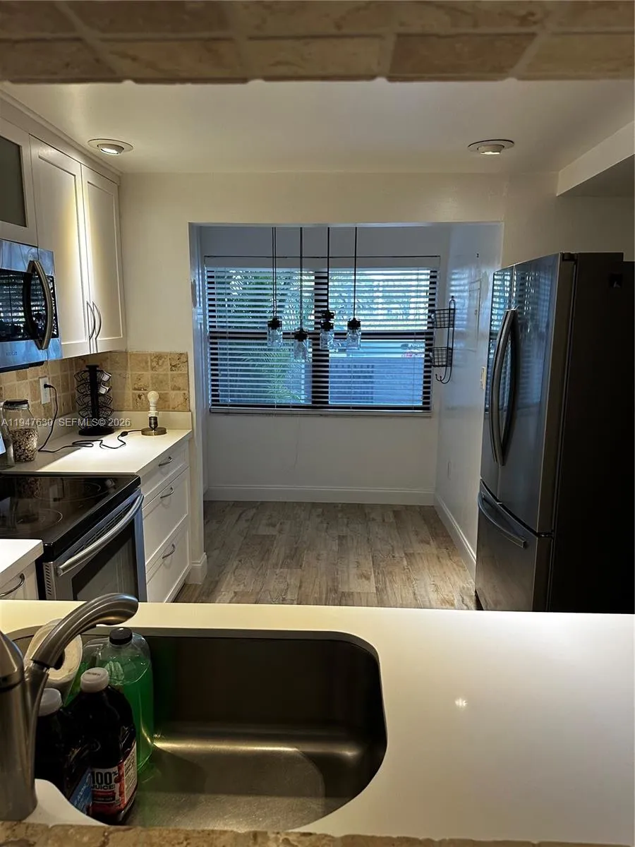 9944 Nw 41st St 23, Doral, Florida 33178, Doral, Florida 33178, 2 Bedrooms Bedrooms, ,2 BathroomsBathrooms,Residential,For Sale,9944 Nw 41st St 23, Doral, Florida 33178,A11947630