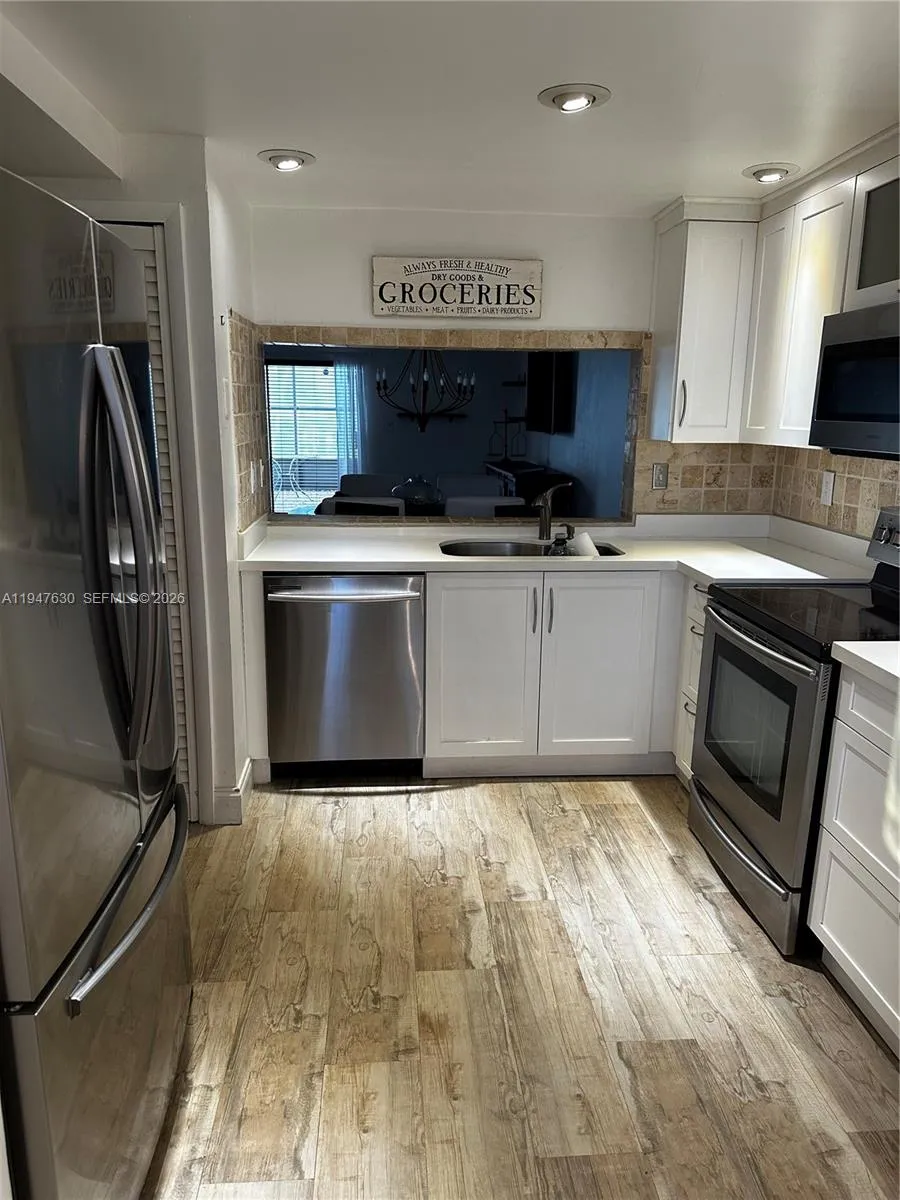 9944 Nw 41st St 23, Doral, Florida 33178, Doral, Florida 33178, 2 Bedrooms Bedrooms, ,2 BathroomsBathrooms,Residential,For Sale,9944 Nw 41st St 23, Doral, Florida 33178,A11947630