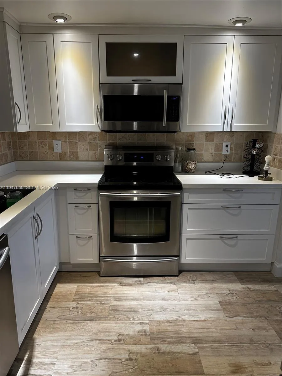 9944 Nw 41st St 23, Doral, Florida 33178, Doral, Florida 33178, 2 Bedrooms Bedrooms, ,2 BathroomsBathrooms,Residential,For Sale,9944 Nw 41st St 23, Doral, Florida 33178,A11947630