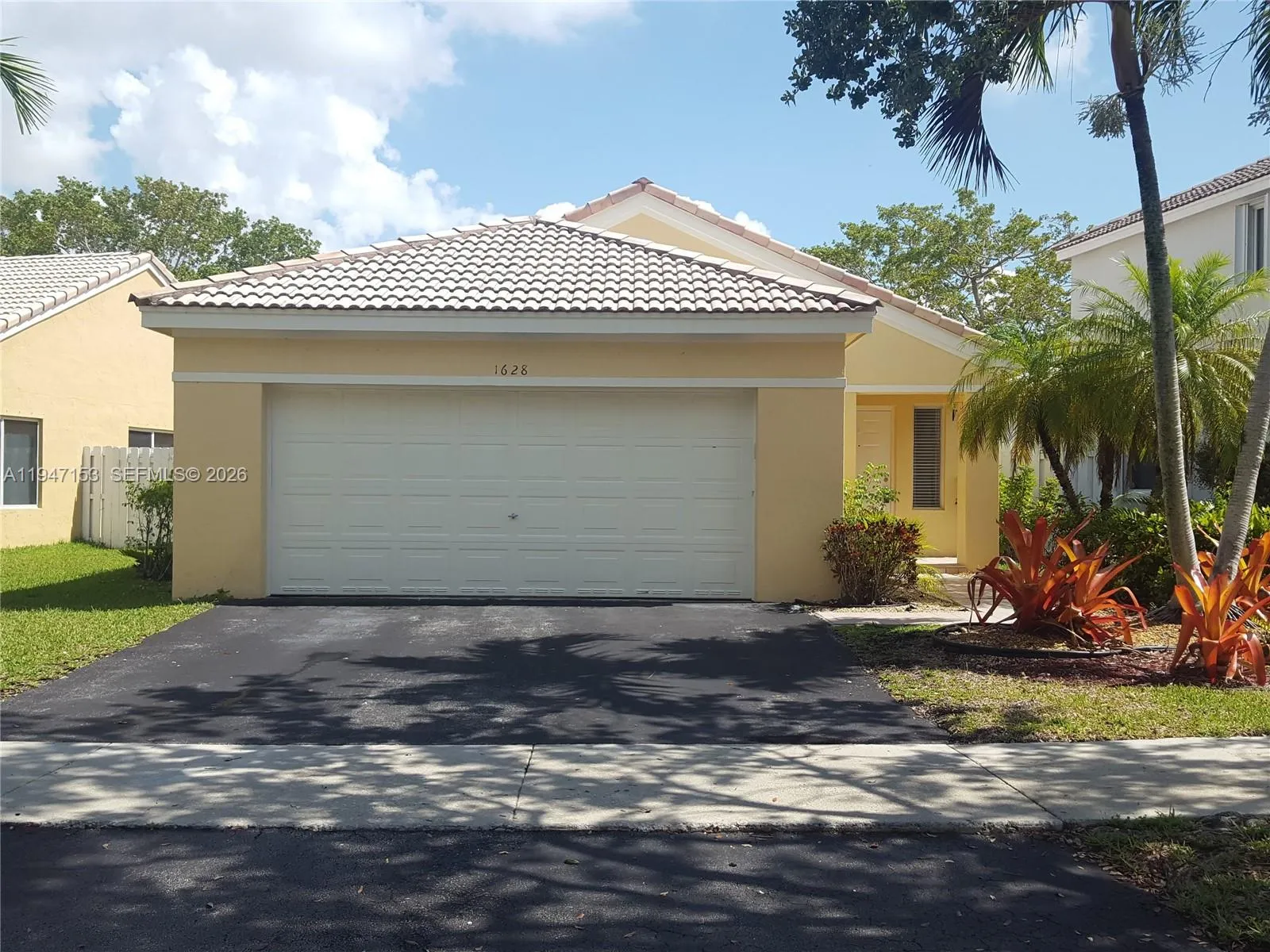 1628 Salerno Cir, Weston, Florida 33327, Weston, Florida 33327, 3 Bedrooms Bedrooms, ,2 BathroomsBathrooms,Residential Lease,For Rent,1628 Salerno Cir, Weston, Florida 33327,A11947153