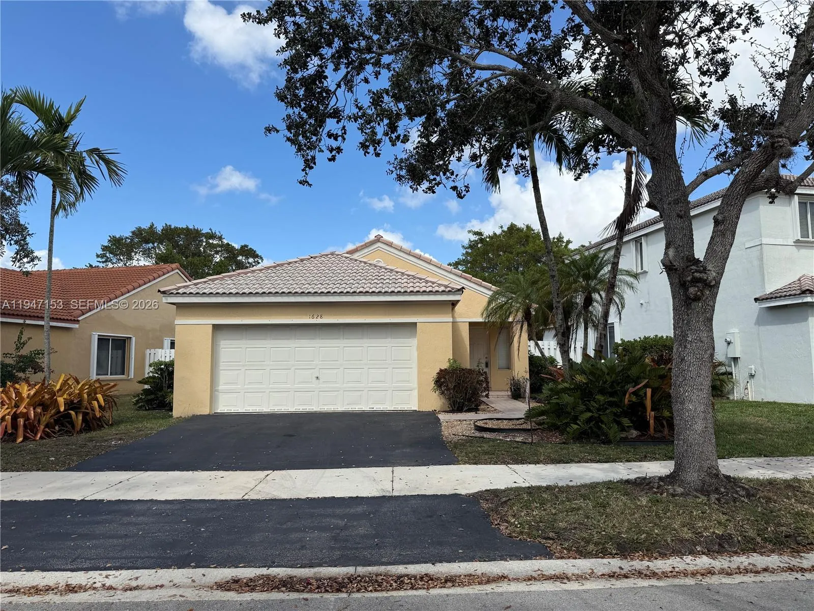 1628 Salerno Cir, Weston, Florida 33327, Weston, Florida 33327, 3 Bedrooms Bedrooms, ,2 BathroomsBathrooms,Residential Lease,For Rent,1628 Salerno Cir, Weston, Florida 33327,A11947153