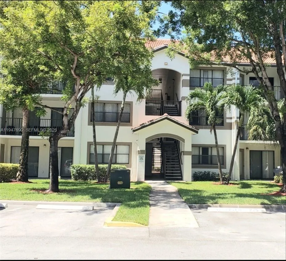 630 S Park Rd 24-3, Hollywood, Florida 33021, Hollywood, Florida 33021, 1 Bedroom Bedrooms, ,1 BathroomBathrooms,Residential Lease,For Rent,630 S Park Rd 24-3, Hollywood, Florida 33021,A11947690