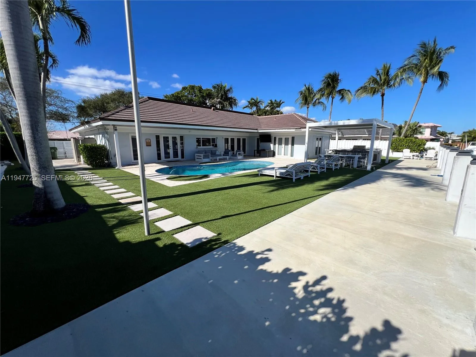 5510 Bayview Dr, Fort Lauderdale, Florida 33308, Fort Lauderdale, Florida 33308, 3 Bedrooms Bedrooms, ,3 BathroomsBathrooms,Residential Lease,For Rent,5510 Bayview Dr, Fort Lauderdale, Florida 33308,A11947725