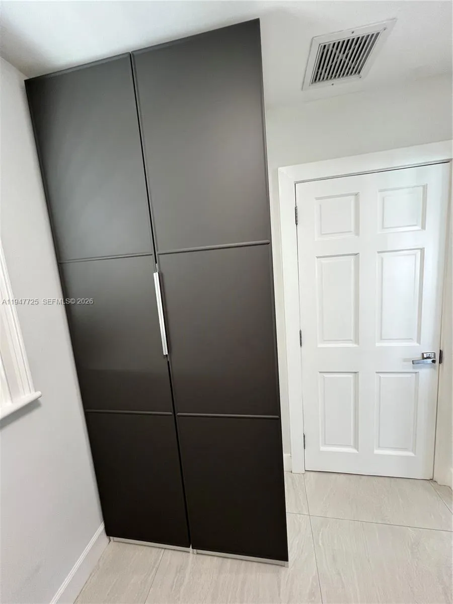 5510 Bayview Dr, Fort Lauderdale, Florida 33308, Fort Lauderdale, Florida 33308, 3 Bedrooms Bedrooms, ,3 BathroomsBathrooms,Residential Lease,For Rent,5510 Bayview Dr, Fort Lauderdale, Florida 33308,A11947725