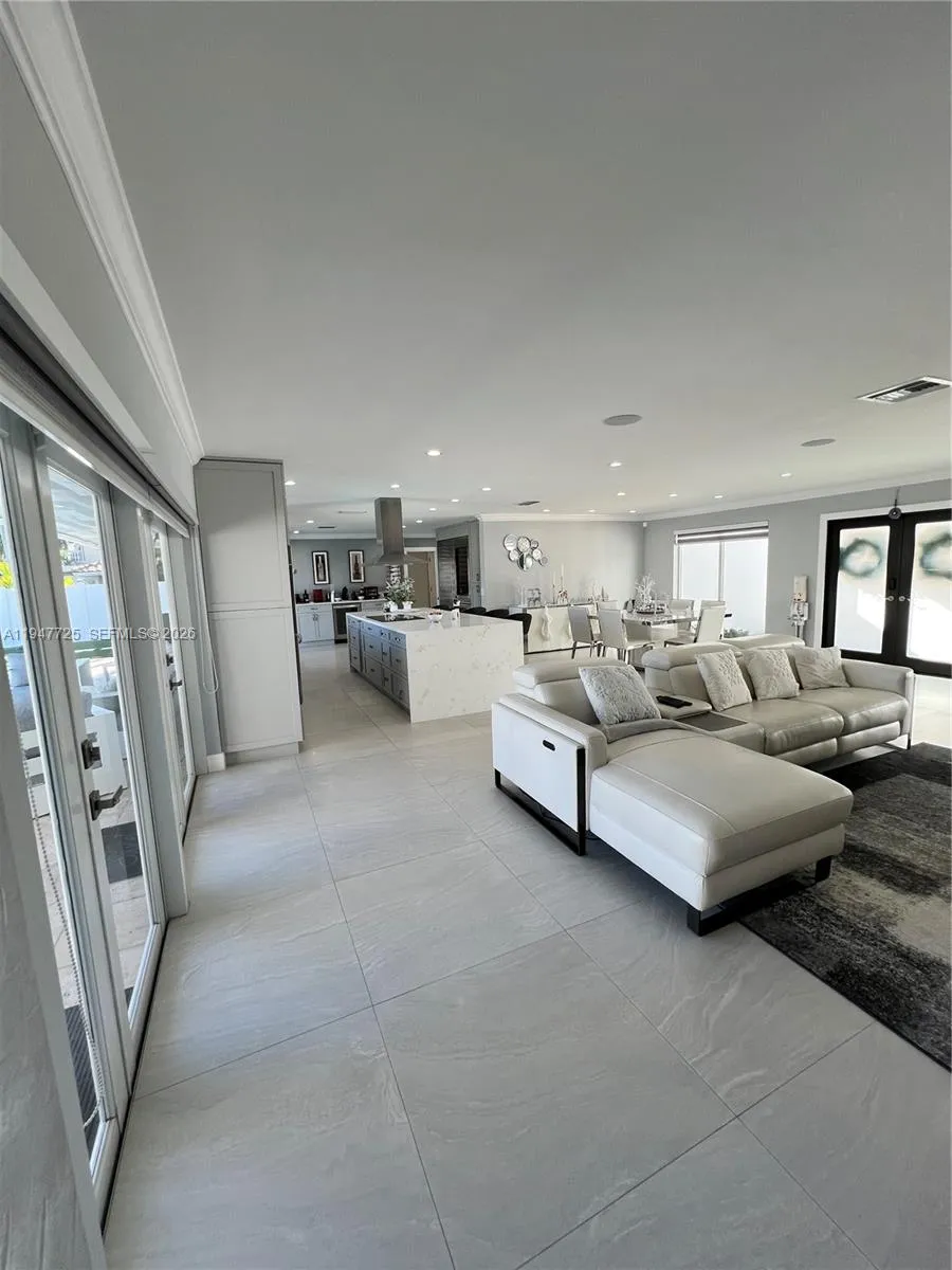 5510 Bayview Dr, Fort Lauderdale, Florida 33308, Fort Lauderdale, Florida 33308, 3 Bedrooms Bedrooms, ,3 BathroomsBathrooms,Residential Lease,For Rent,5510 Bayview Dr, Fort Lauderdale, Florida 33308,A11947725