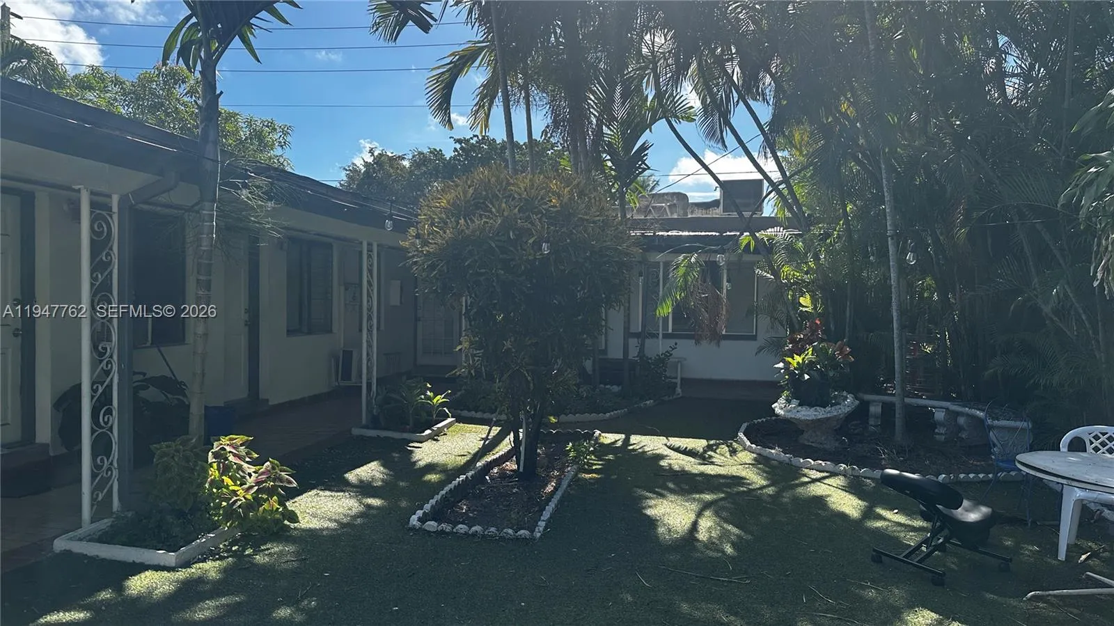 732 Moffett St 4a, Hallandale Beach, Florida 33009, Hallandale Beach, Florida 33009, 2 Bedrooms Bedrooms, ,2 BathroomsBathrooms,Residential Lease,For Rent,732 Moffett St 4a, Hallandale Beach, Florida 33009,A11947762