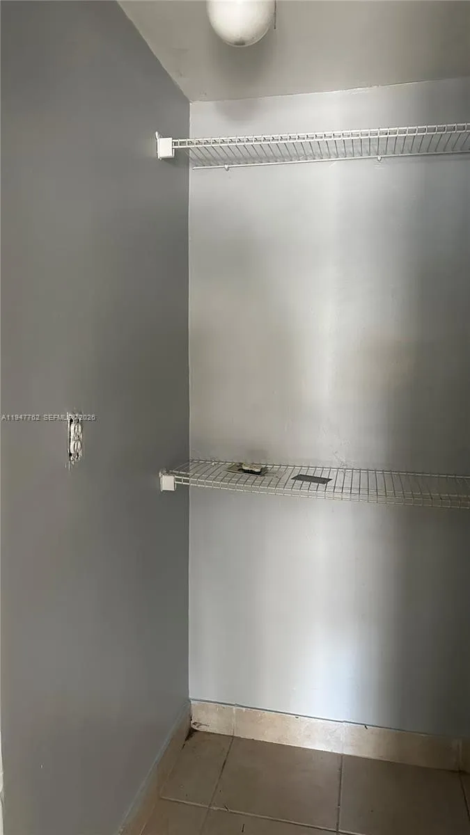 732 Moffett St 4a, Hallandale Beach, Florida 33009, Hallandale Beach, Florida 33009, 2 Bedrooms Bedrooms, ,2 BathroomsBathrooms,Residential Lease,For Rent,732 Moffett St 4a, Hallandale Beach, Florida 33009,A11947762