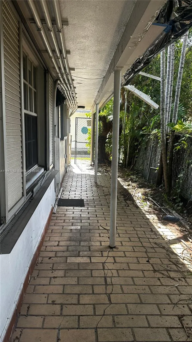 732 Moffett St 4a, Hallandale Beach, Florida 33009, Hallandale Beach, Florida 33009, 2 Bedrooms Bedrooms, ,2 BathroomsBathrooms,Residential Lease,For Rent,732 Moffett St 4a, Hallandale Beach, Florida 33009,A11947762