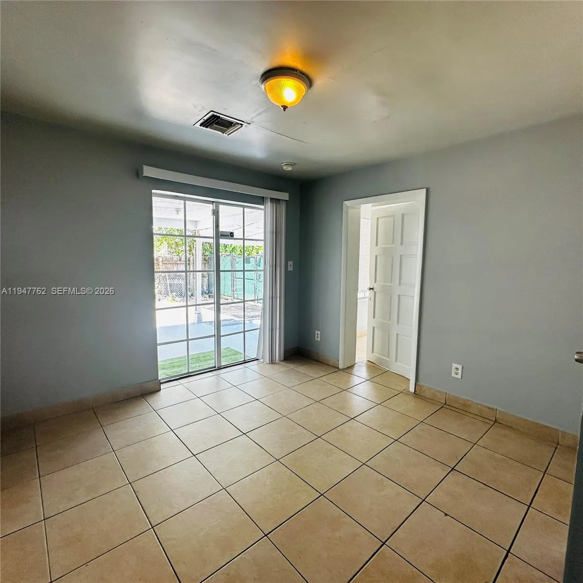 732 Moffett St 4a, Hallandale Beach, Florida 33009, Hallandale Beach, Florida 33009, 2 Bedrooms Bedrooms, ,2 BathroomsBathrooms,Residential Lease,For Rent,732 Moffett St 4a, Hallandale Beach, Florida 33009,A11947762