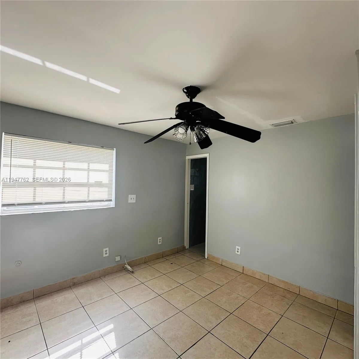 732 Moffett St 4a, Hallandale Beach, Florida 33009, Hallandale Beach, Florida 33009, 2 Bedrooms Bedrooms, ,2 BathroomsBathrooms,Residential Lease,For Rent,732 Moffett St 4a, Hallandale Beach, Florida 33009,A11947762