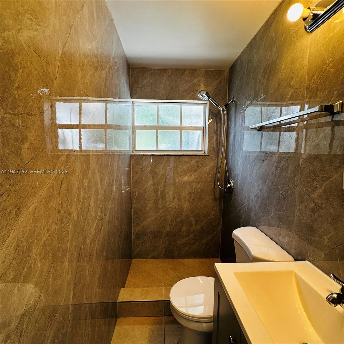 732 Moffett St 4a, Hallandale Beach, Florida 33009, Hallandale Beach, Florida 33009, 2 Bedrooms Bedrooms, ,2 BathroomsBathrooms,Residential Lease,For Rent,732 Moffett St 4a, Hallandale Beach, Florida 33009,A11947762