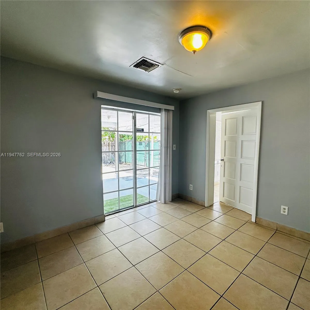732 Moffett St 4a, Hallandale Beach, Florida 33009, Hallandale Beach, Florida 33009, 2 Bedrooms Bedrooms, ,2 BathroomsBathrooms,Residential Lease,For Rent,732 Moffett St 4a, Hallandale Beach, Florida 33009,A11947762