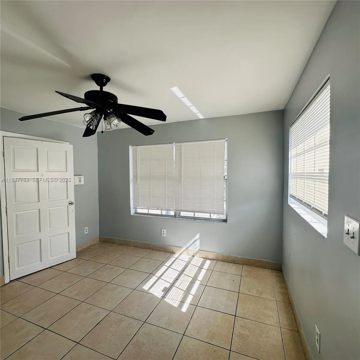 732 Moffett St 4a, Hallandale Beach, Florida 33009, Hallandale Beach, Florida 33009, 2 Bedrooms Bedrooms, ,2 BathroomsBathrooms,Residential Lease,For Rent,732 Moffett St 4a, Hallandale Beach, Florida 33009,A11947762