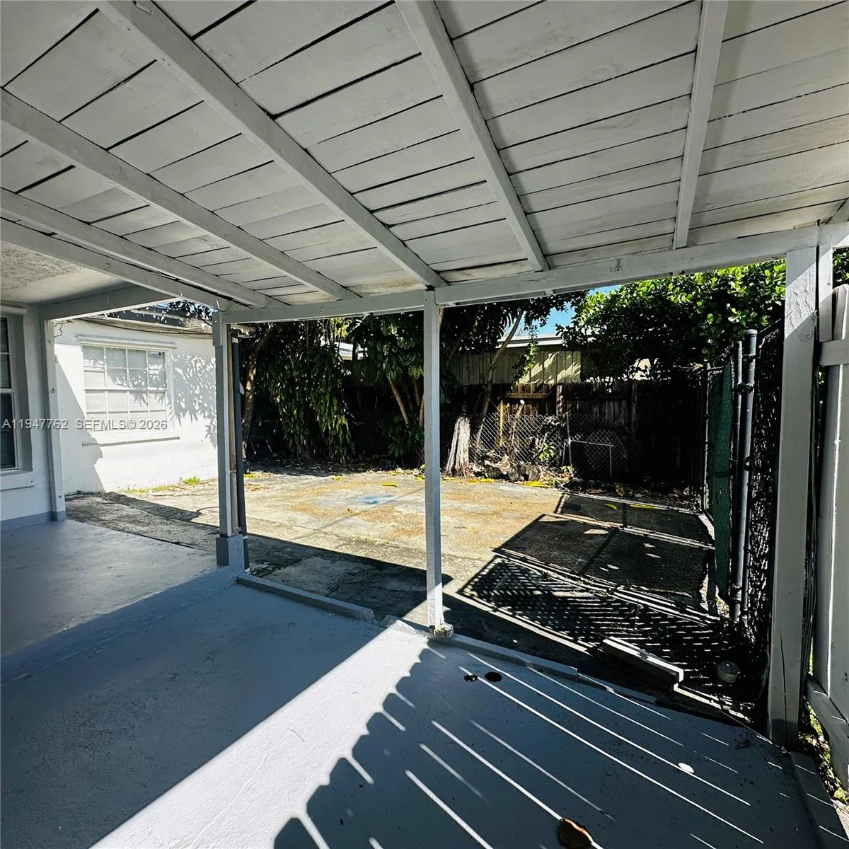 732 Moffett St 4a, Hallandale Beach, Florida 33009, Hallandale Beach, Florida 33009, 2 Bedrooms Bedrooms, ,2 BathroomsBathrooms,Residential Lease,For Rent,732 Moffett St 4a, Hallandale Beach, Florida 33009,A11947762