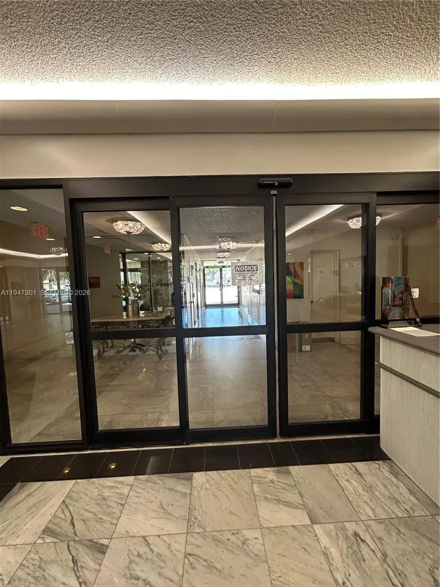 800 Ne 195th St 409, Miami, Florida 33179, Miami, Florida 33179, 2 Bedrooms Bedrooms, ,2 BathroomsBathrooms,Residential,For Sale,800 Ne 195th St 409, Miami, Florida 33179,A11947801