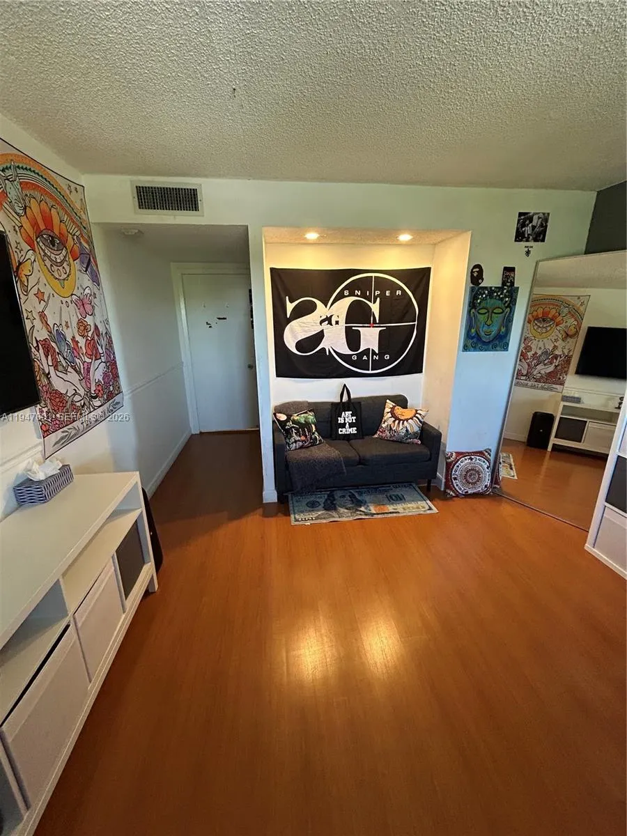 800 Ne 195th St 409, Miami, Florida 33179, Miami, Florida 33179, 2 Bedrooms Bedrooms, ,2 BathroomsBathrooms,Residential,For Sale,800 Ne 195th St 409, Miami, Florida 33179,A11947801