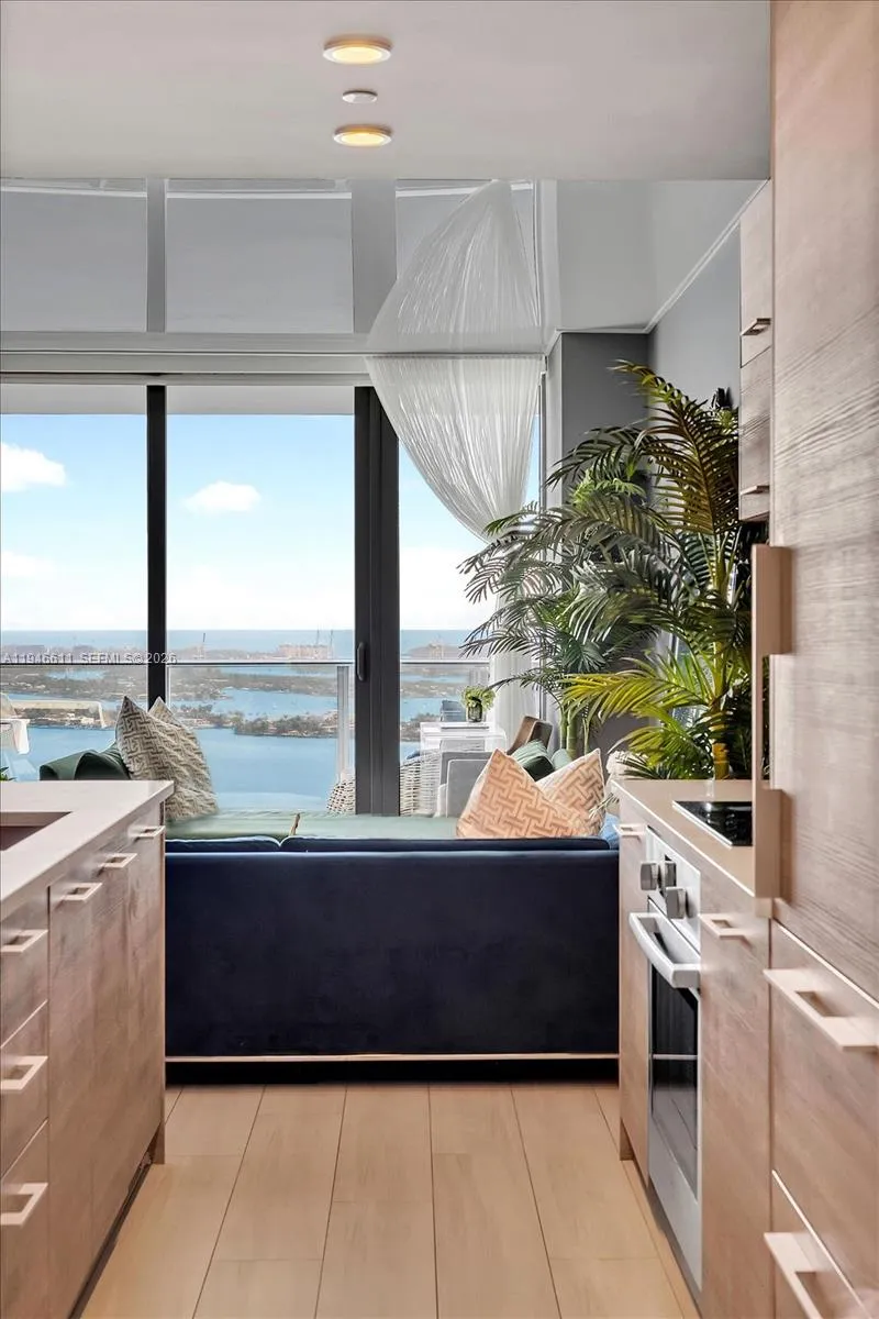 650 Ne 32nd St 4405, Miami, Florida 33137, Miami, Florida 33137, 2 Bedrooms Bedrooms, ,3 BathroomsBathrooms,Residential,For Sale,650 Ne 32nd St 4405, Miami, Florida 33137,A11946611