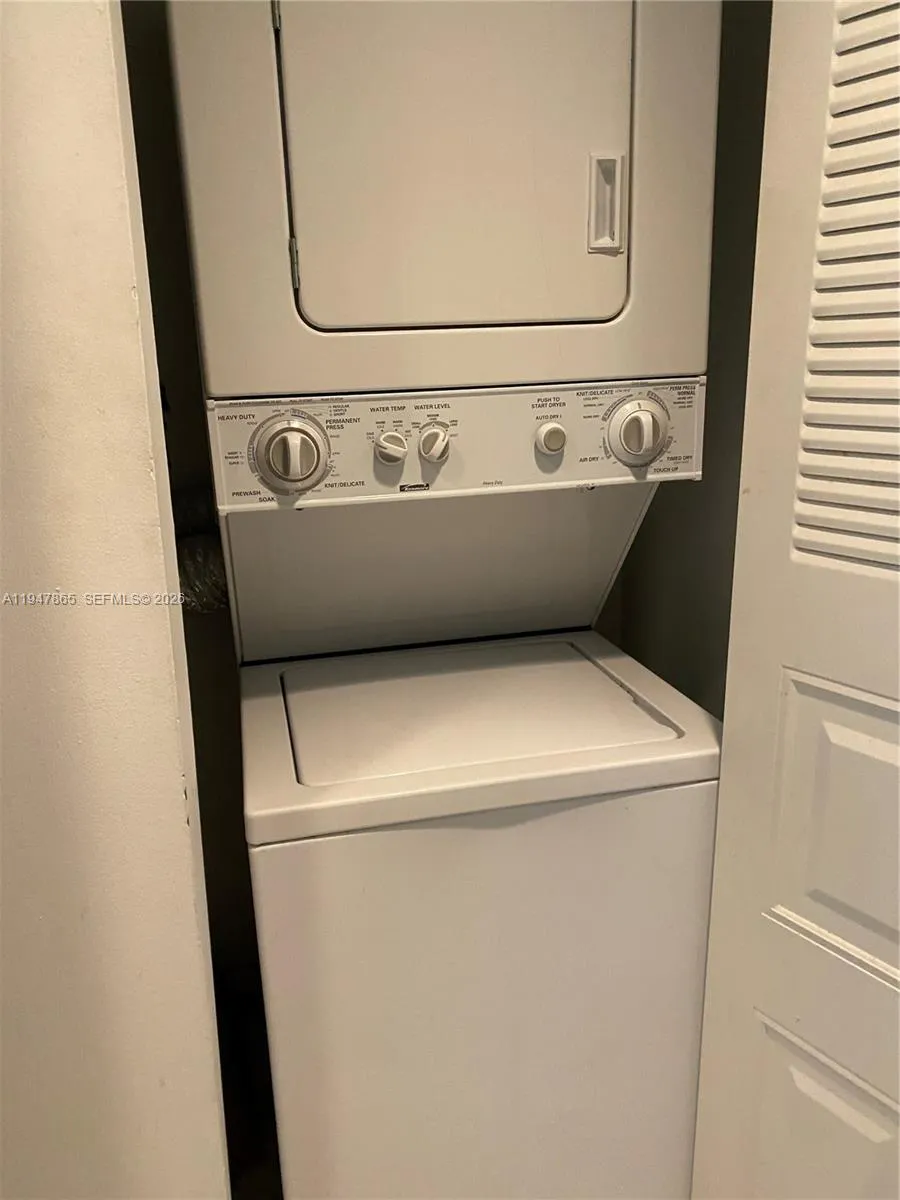 12950 Sw 7th Ct 310a, Pembroke Pines, Florida 3302, Pembroke Pines, Florida 33027, 1 Bedroom Bedrooms, ,1 BathroomBathrooms,Residential,For Sale,12950 Sw 7th Ct 310a, Pembroke Pines, Florida 3302,A11947865