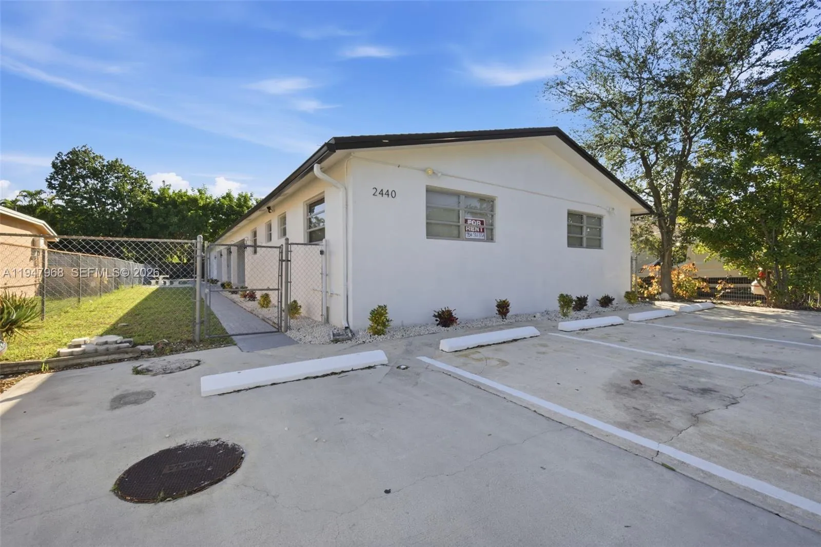 2440 Hayes St, Hollywood, Florida 33020, Hollywood, Florida 33020, ,Residential Income,For Sale,2440 Hayes St, Hollywood, Florida 33020,A11947968