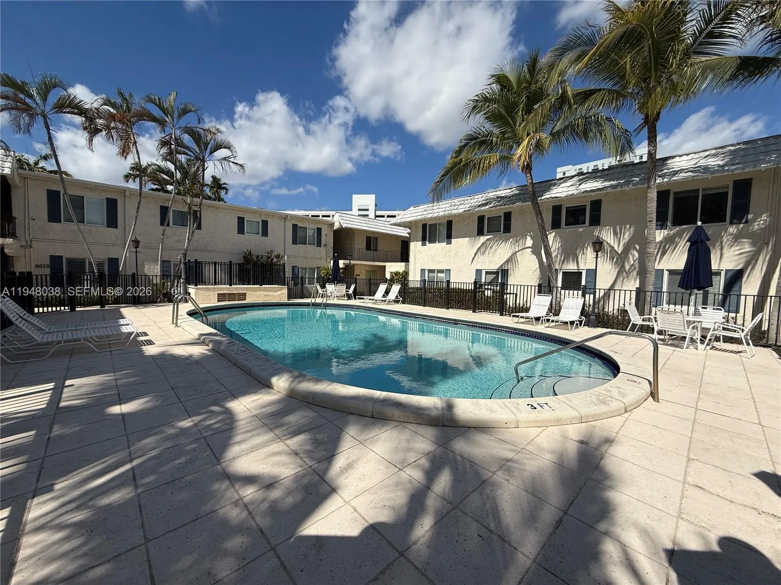 8607 Sw 68th Ct 24, Pinecrest, Florida 33156, Pinecrest, Florida 33156, 1 Bedroom Bedrooms, ,1 BathroomBathrooms,Residential Lease,For Rent,8607 Sw 68th Ct 24, Pinecrest, Florida 33156,A11948038